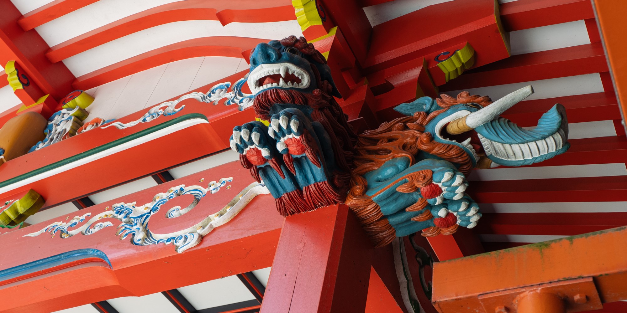 塩田八幡宮の境内